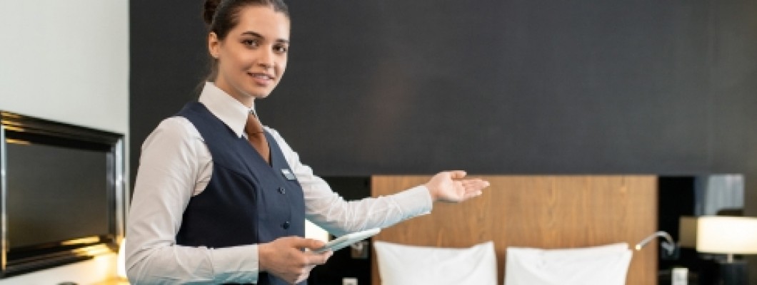 What is the Future of Hotel Management and Why You Should Choose?